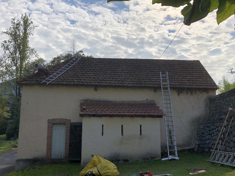 Démoussage toiture Haute Garonne - Traitement hydrofuge toiture Comminges