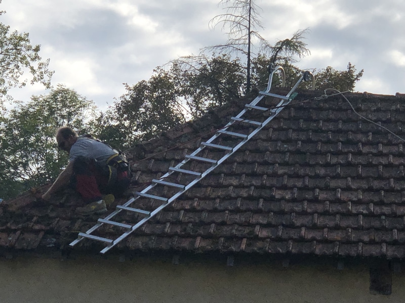 Démoussage toiture Haute Garonne - Traitement hydrofuge toiture Comminges