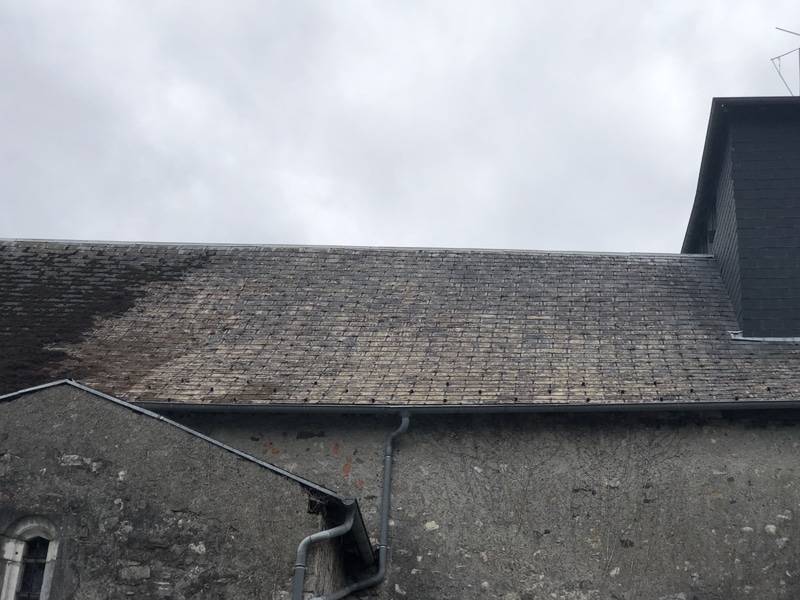 Démoussage toiture Haute Garonne - Traitement hydrofuge toiture Comminges